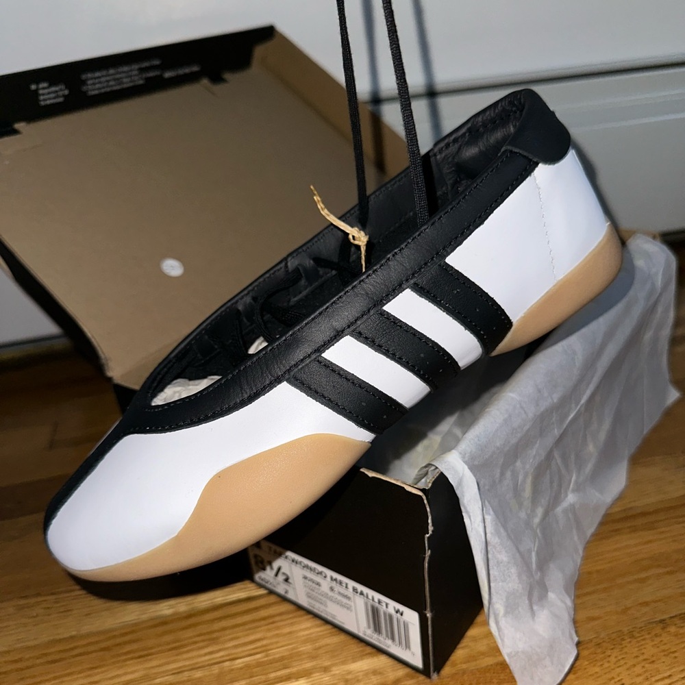 Taekwondo Mei Adidas Ballet Sneaker